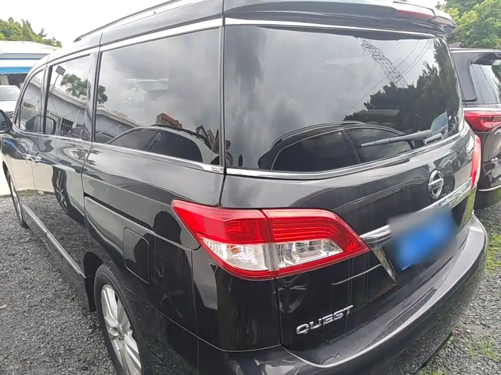 Nissan Quest — миниатюра 5