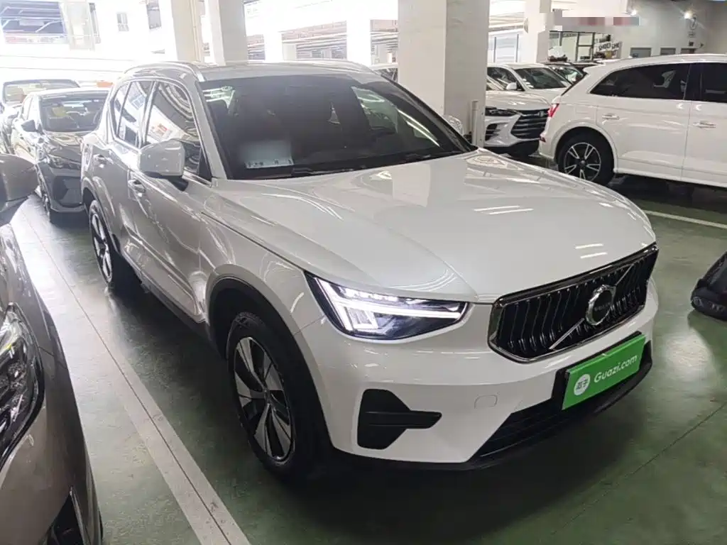 Volvo XC40 — миниатюра 4
