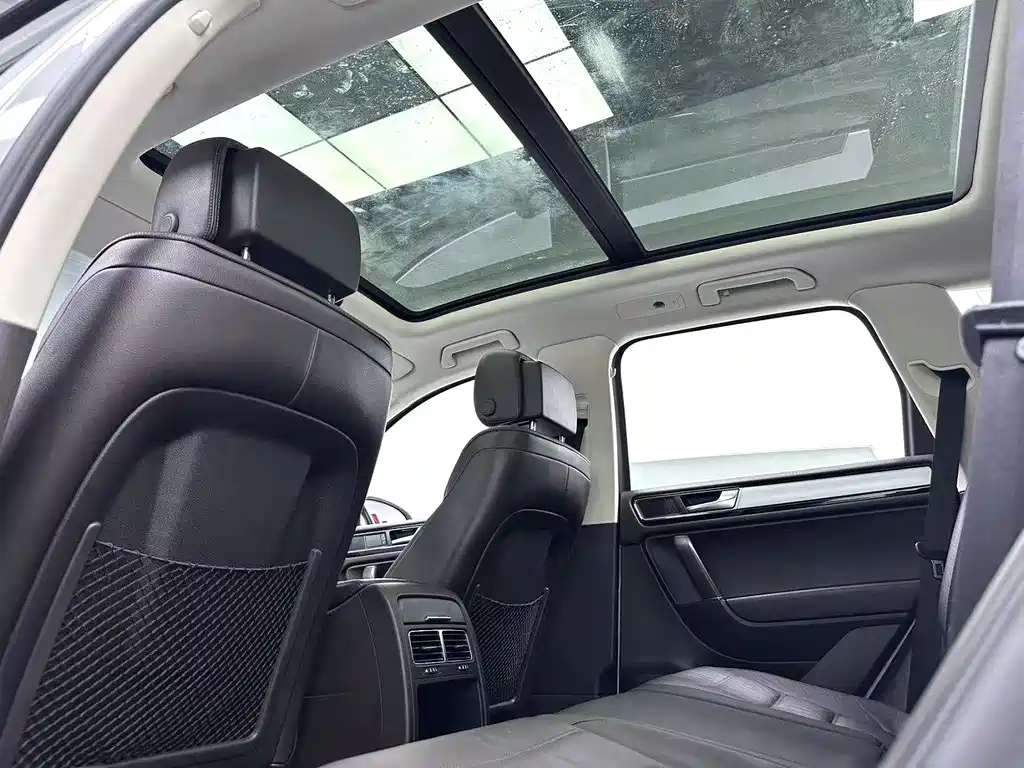 Volkswagen Touareg — миниатюра 6