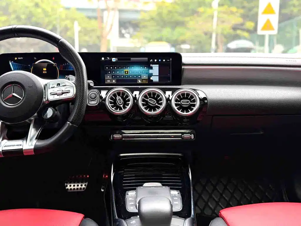 Mercedes-Benz A-Class AMG — миниатюра 7