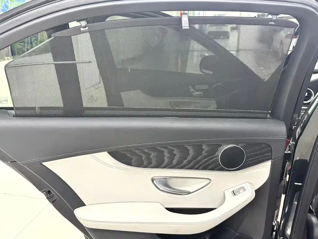 Mercedes-Benz C-Class — миниатюра 12