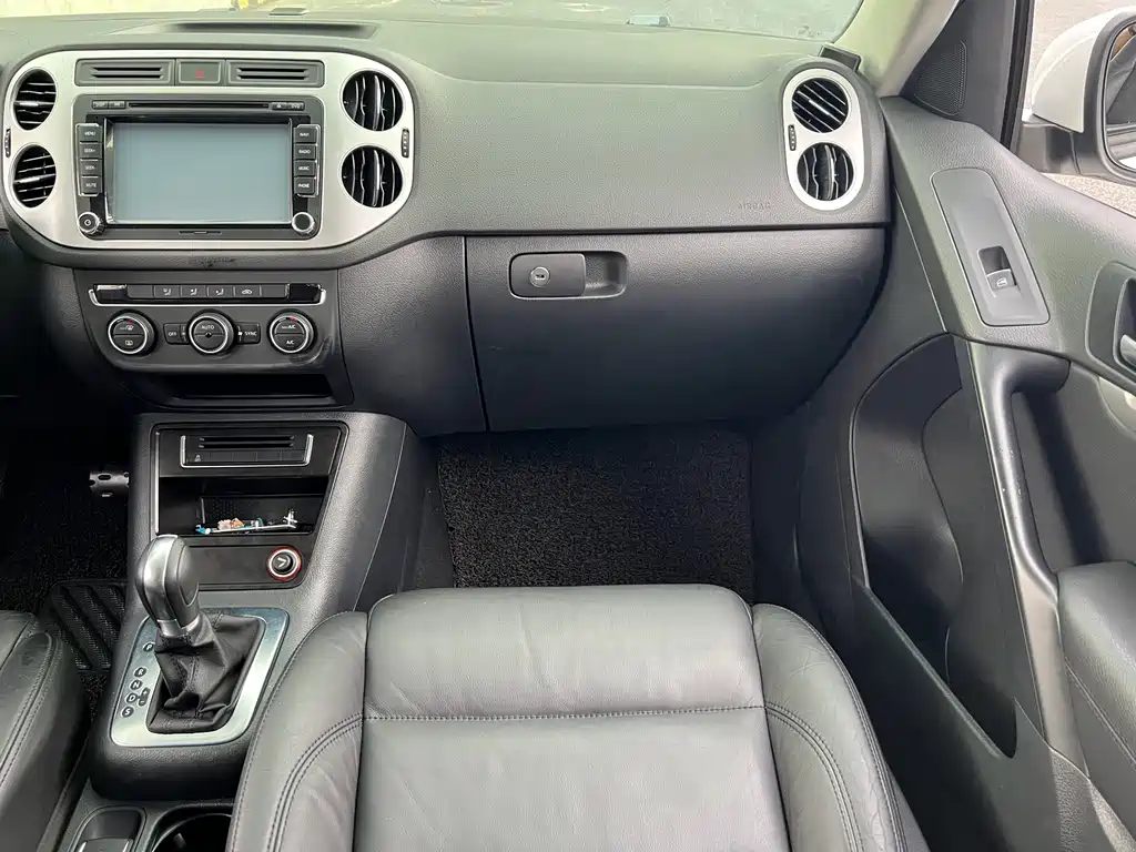 Volkswagen Tiguan — миниатюра 17