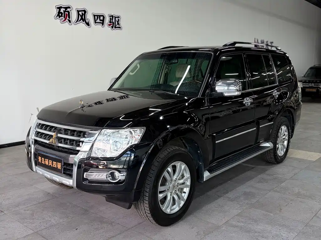 Mitsubishi Pajero (Import) — миниатюра 2