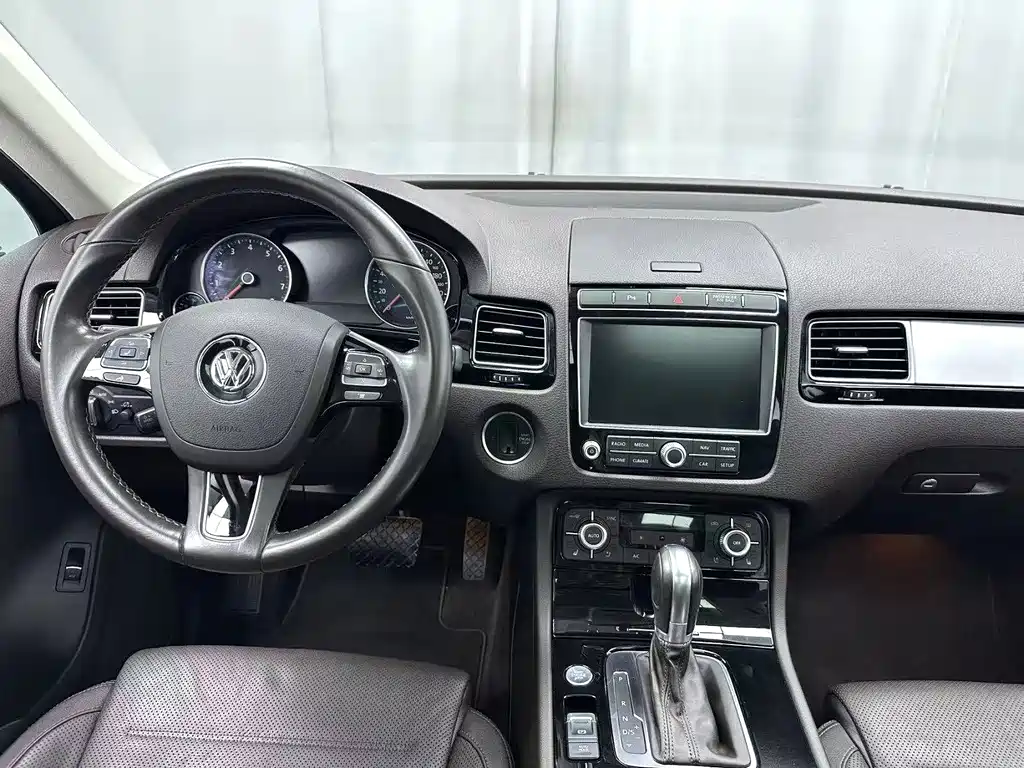 Volkswagen Touareg — миниатюра 7