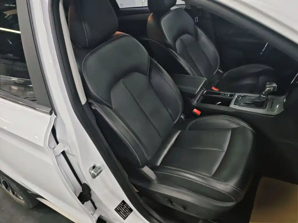 Roewe RX5 — миниатюра 25