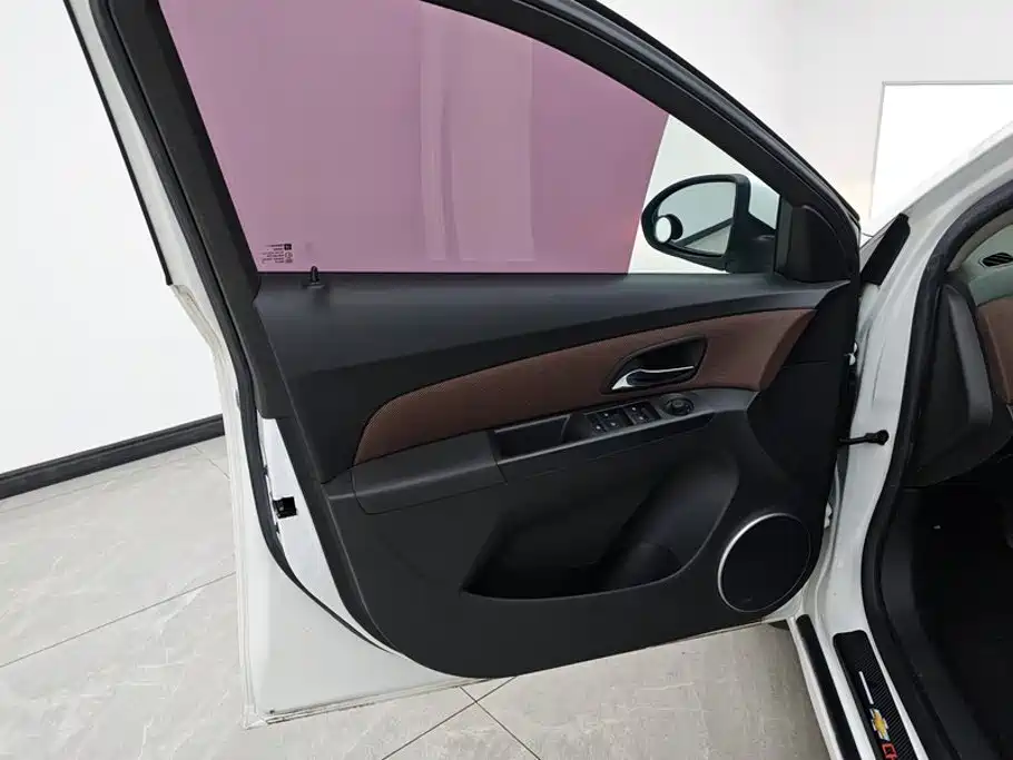 Chevrolet Cruze — миниатюра 7