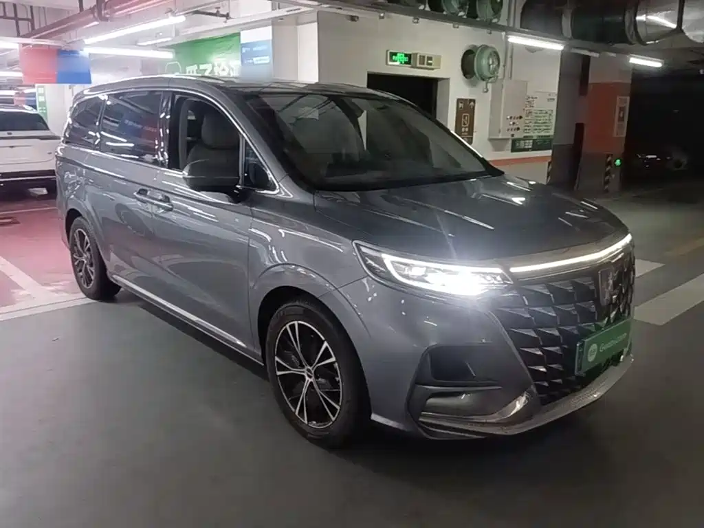 Roewe iMAX8 — миниатюра 4