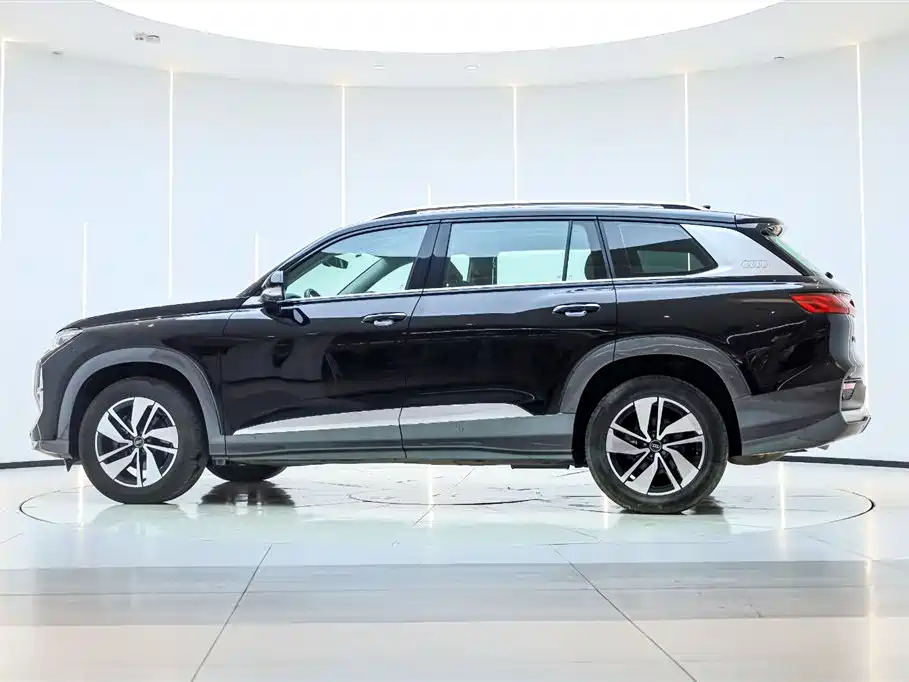 Audi Q6 2024 40 TFSI quattro 7 мест