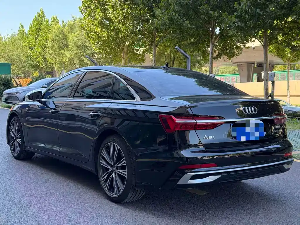 Audi A6L — миниатюра 6