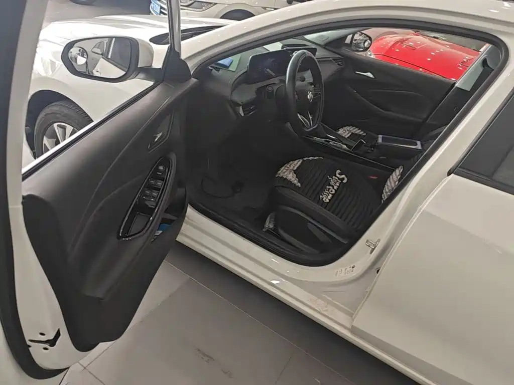 Buick Verano — миниатюра 16