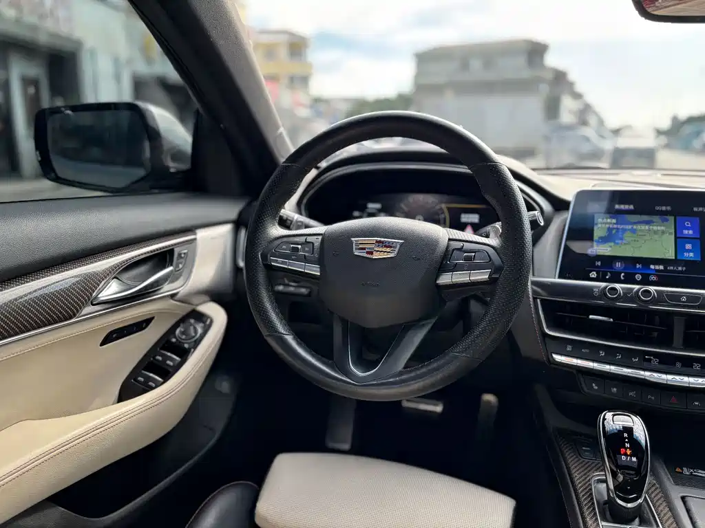 Cadillac CT5 — миниатюра 8