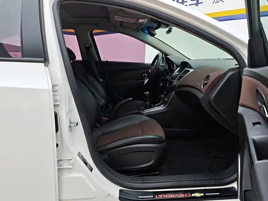 Chevrolet Cruze — миниатюра 8