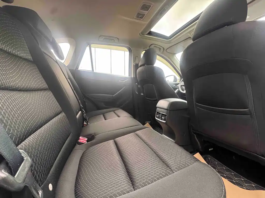 Mazda CX-5 2015 2.0L AT