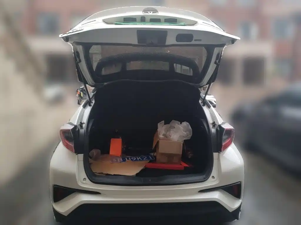 Toyota C-HR — миниатюра 10