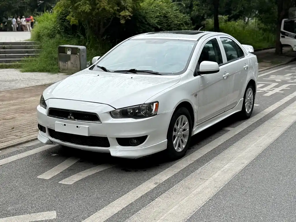 Mitsubishi Lancer EX