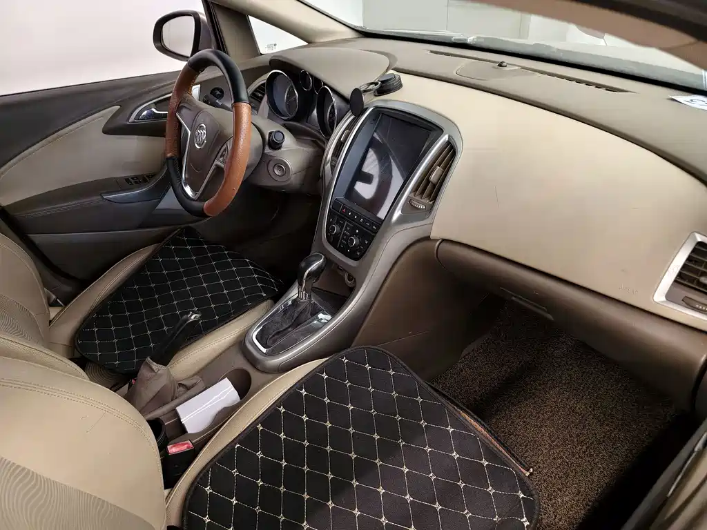 Buick Excelle — миниатюра 12