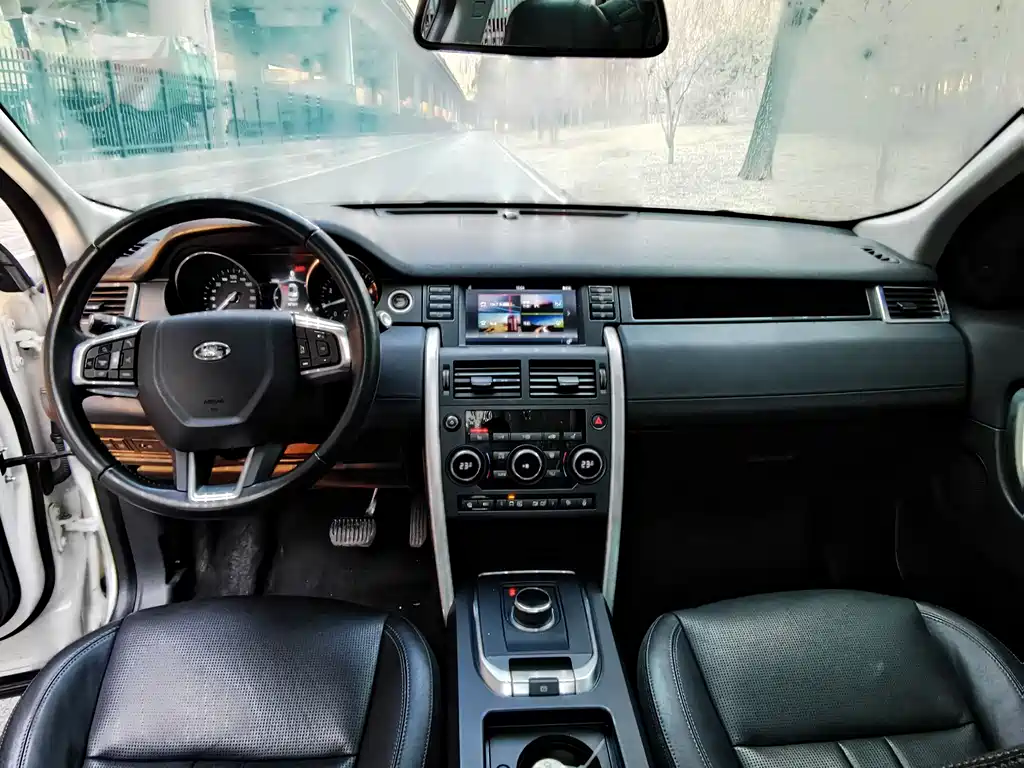Land Rover Discovery Sport 2018 240PS HSE