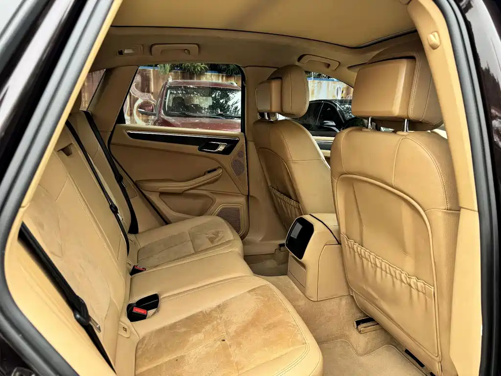 Porsche Macan — миниатюра 4