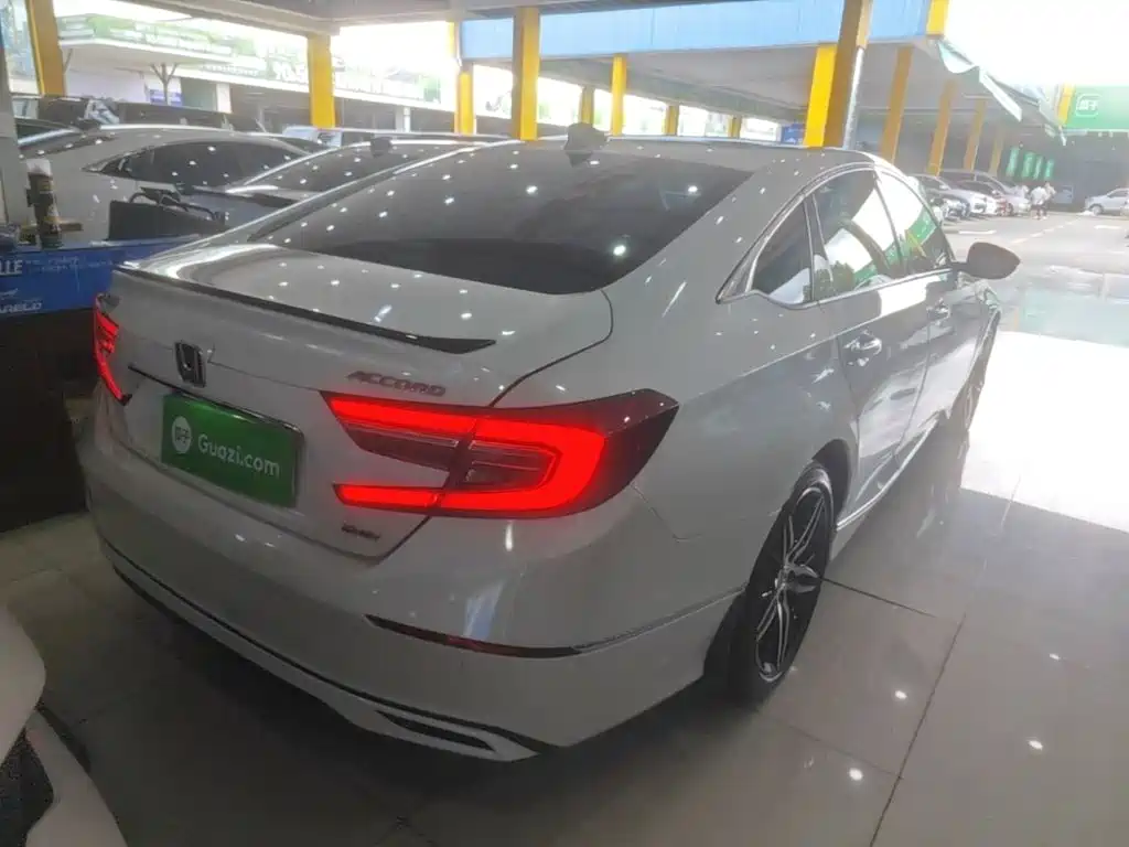 Honda Accord — миниатюра 7