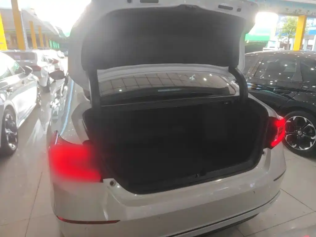 Honda Accord — миниатюра 19
