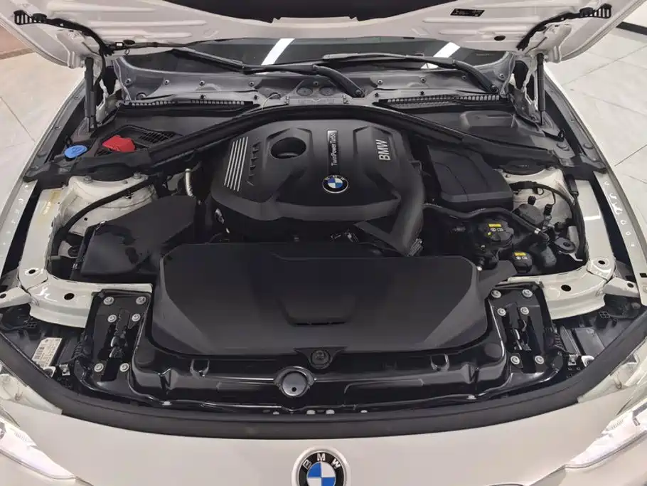 BMW 3 Series — миниатюра 10