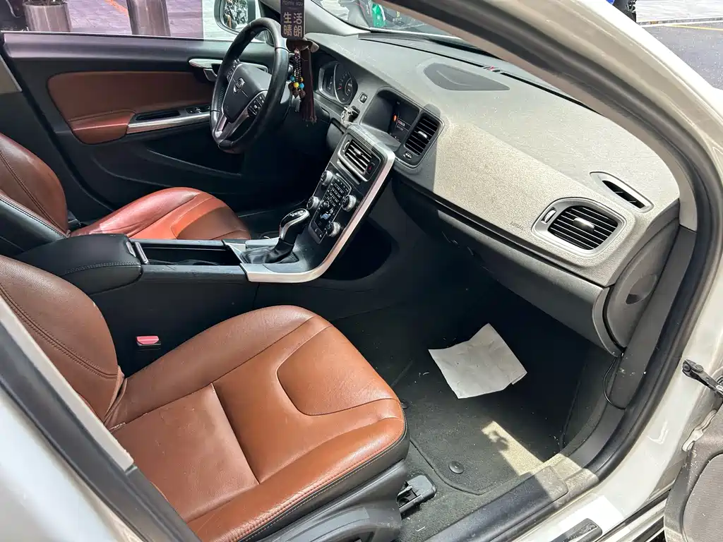 Volvo S60 — миниатюра 8