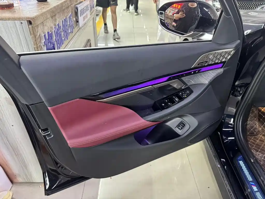 BMW 5 Series — миниатюра 6