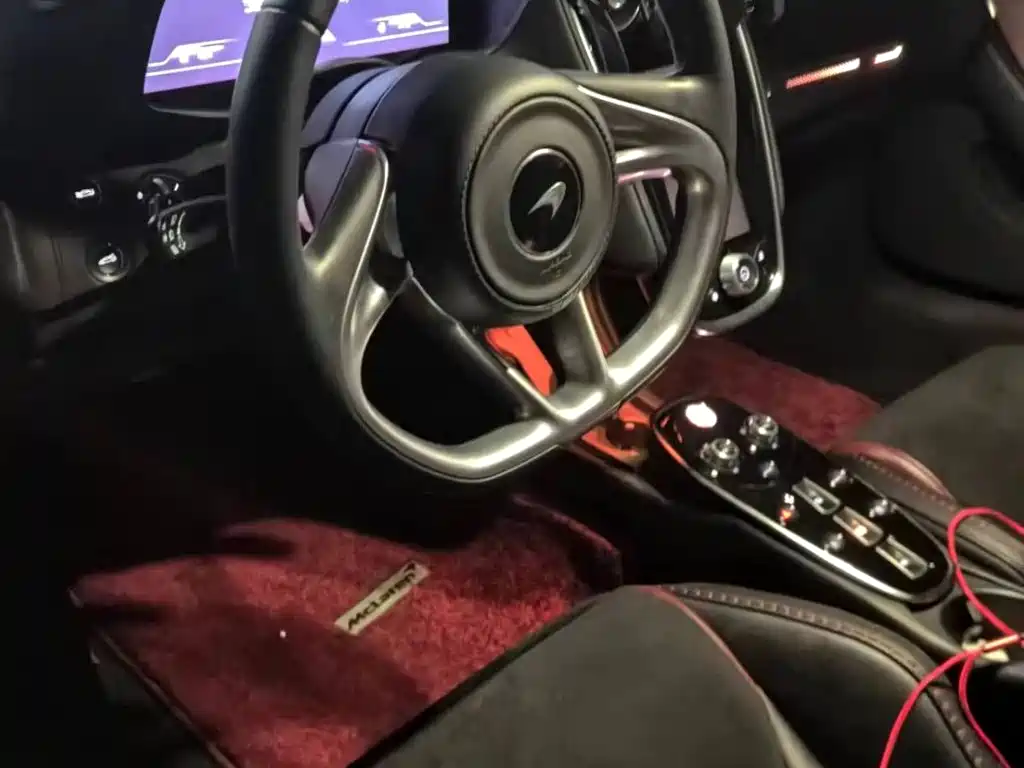 McLaren GT — миниатюра 6