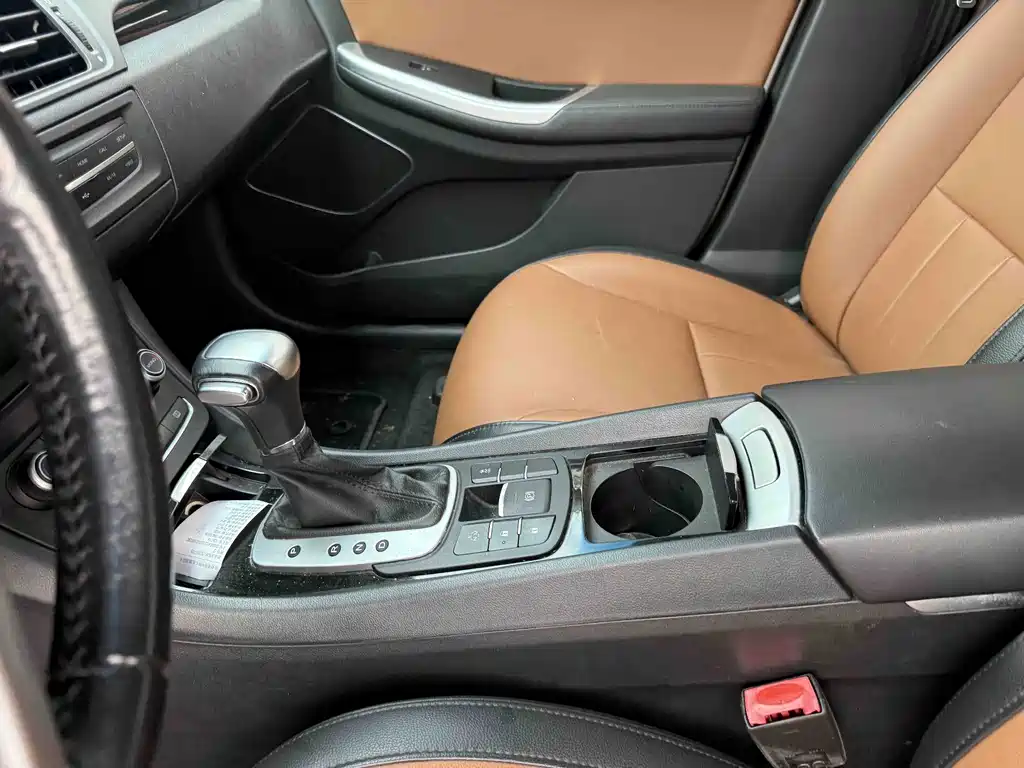 Roewe e550 — миниатюра 6