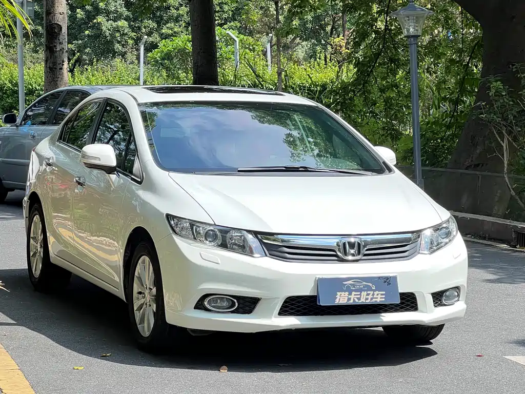 Honda Civic 2013 1.8L AT Luxury