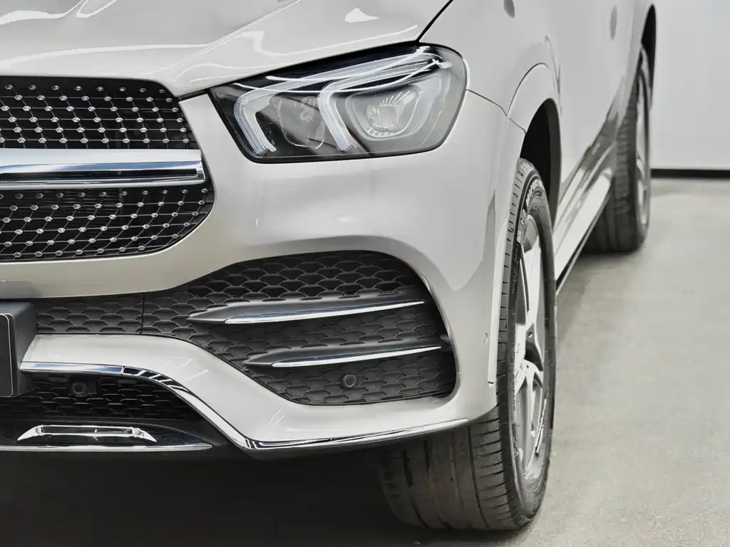 Mercedes-Benz GLE (Import) — миниатюра 28