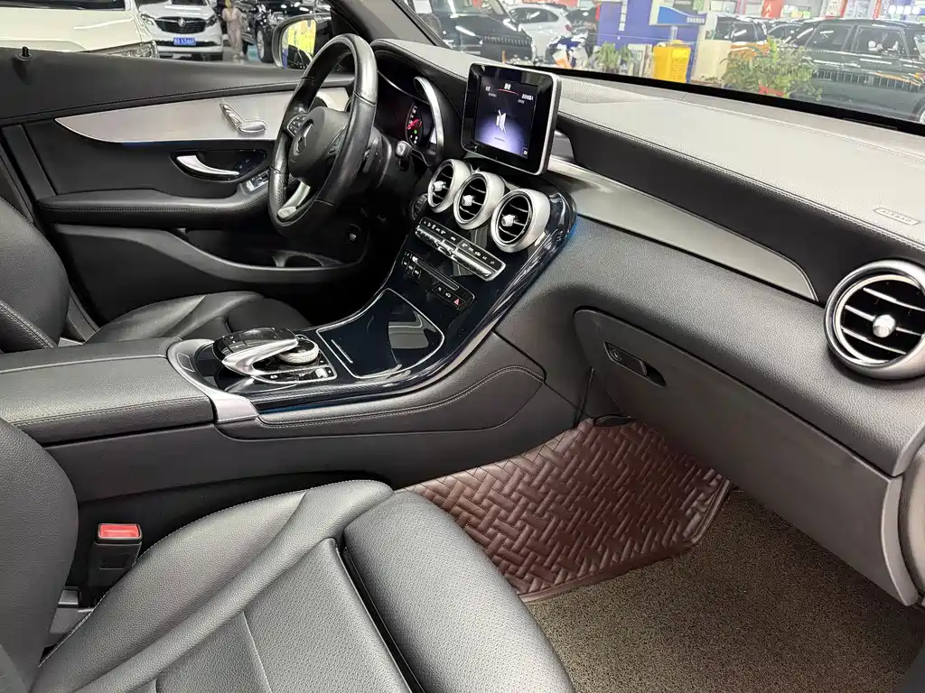 Mercedes-Benz GLC Coupe — миниатюра 10
