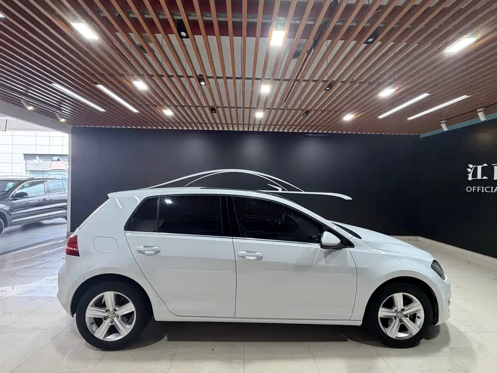Volkswagen Golf — миниатюра 9