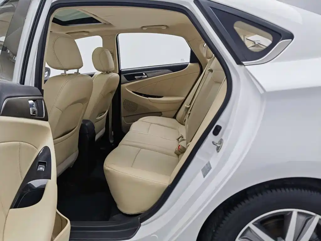 Changan Eado — миниатюра 15