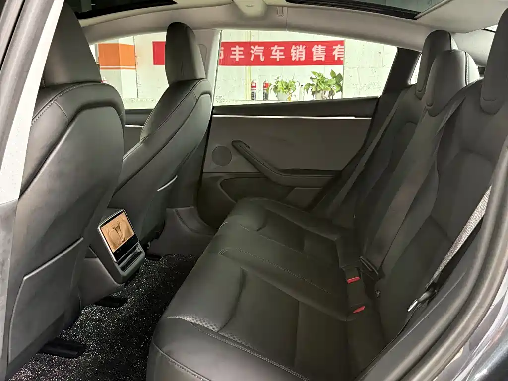 Tesla Model 3 — фотографии объявления, Фото 13