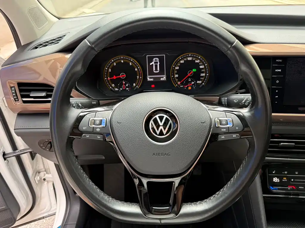 Volkswagen Tharu — миниатюра 11