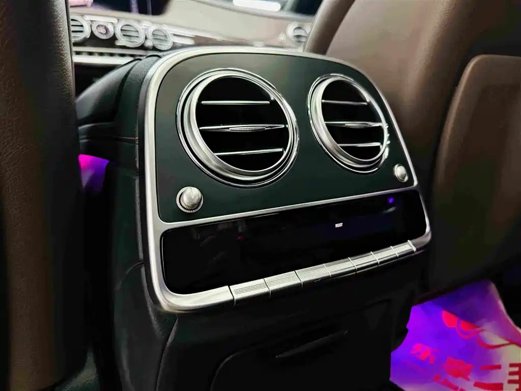 Mercedes-Benz S-Class — миниатюра 23