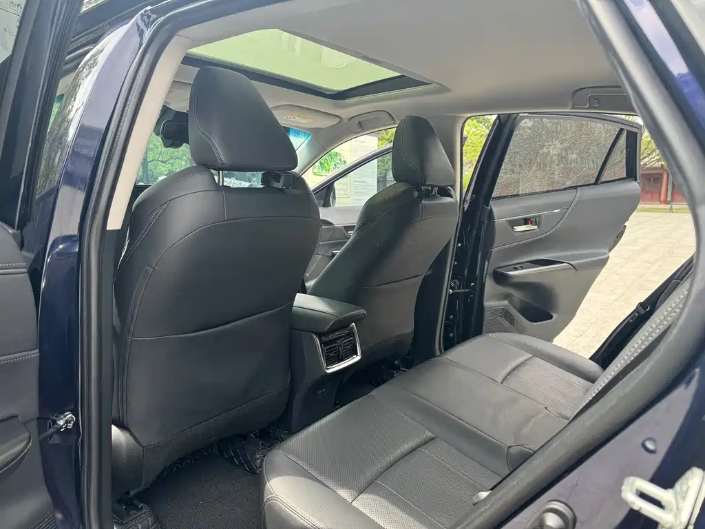 Toyota Harrier — миниатюра 6