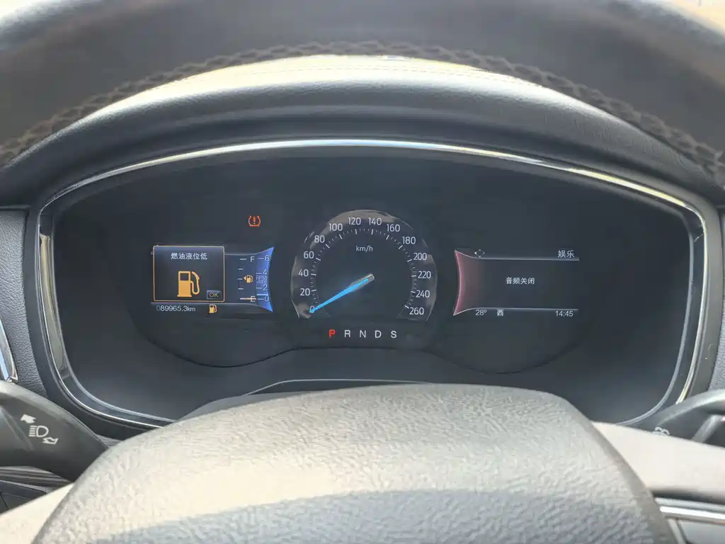 Ford Taurus — миниатюра 10