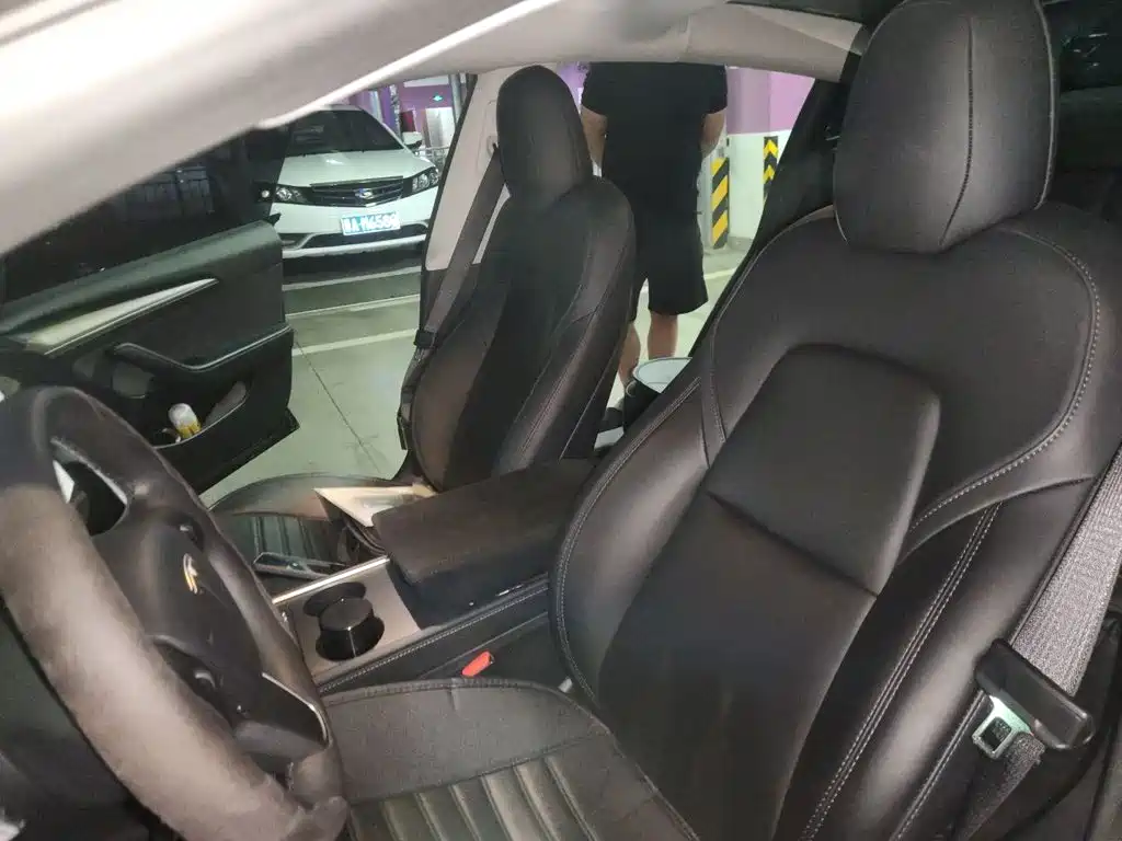 Tesla Model 3 — миниатюра 11