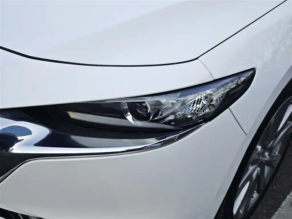MAZDA 3 ANGKESAILA
