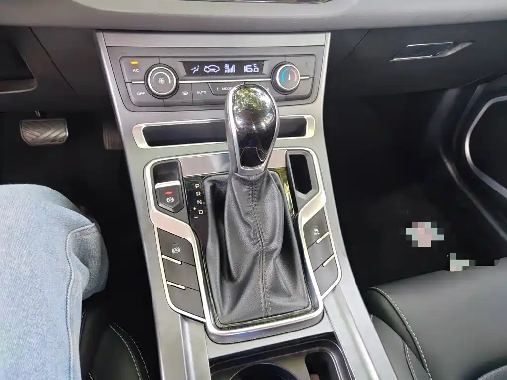 Geely Emgrand — миниатюра 10