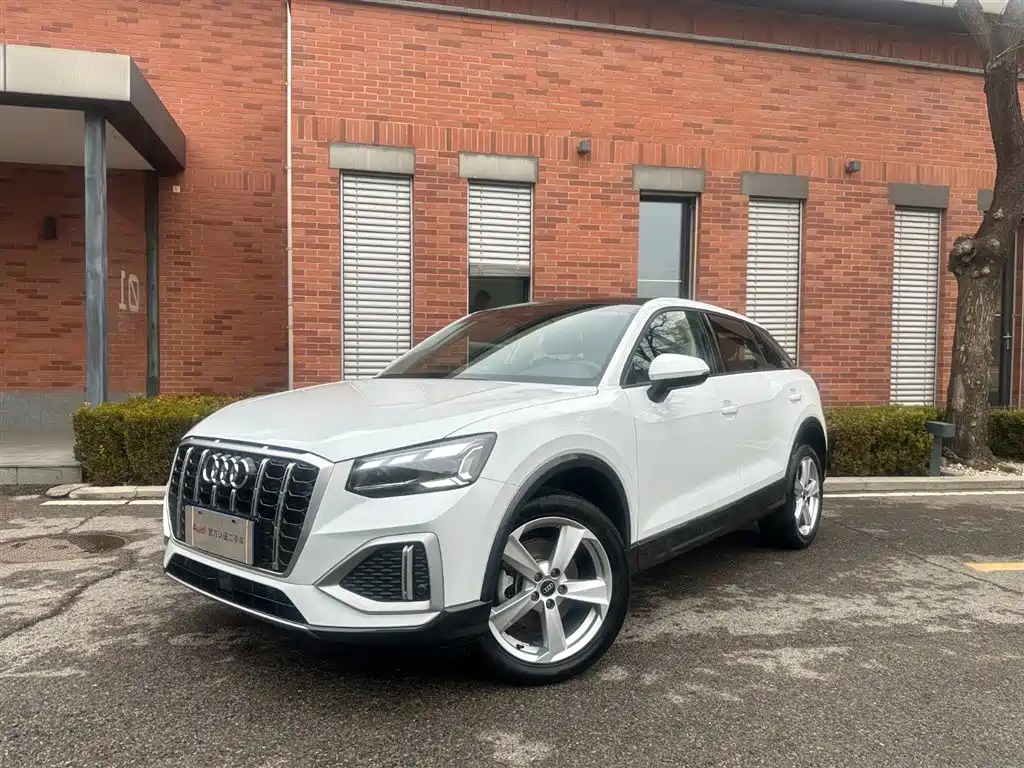 Audi Q2L 2024