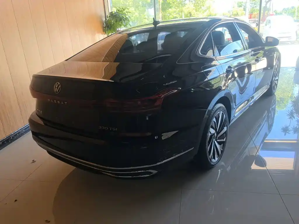Volkswagen Passat 2022 330TSI Elite