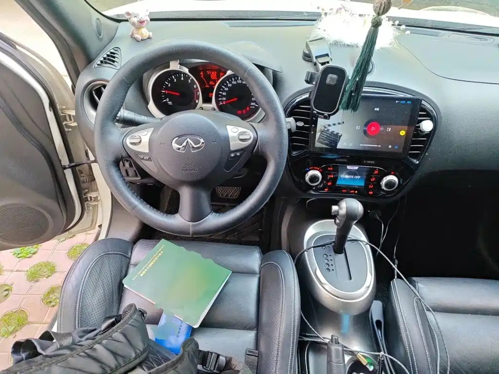 Infiniti ESQ — миниатюра 6