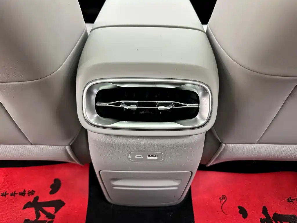 Leapmotor Ноль один. — миниатюра 18