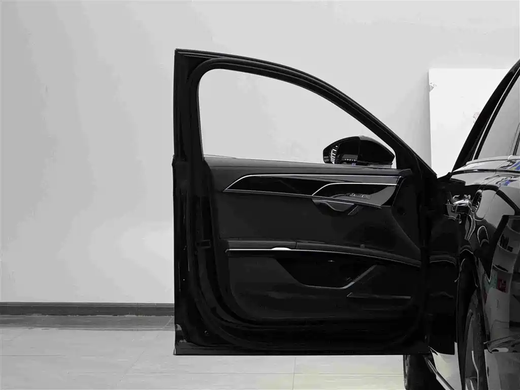 Audi A8 New Energy — миниатюра 7