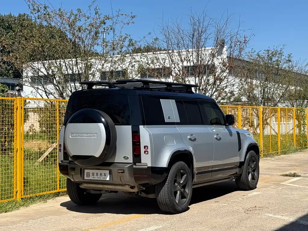 Land Rover Defender — миниатюра 9