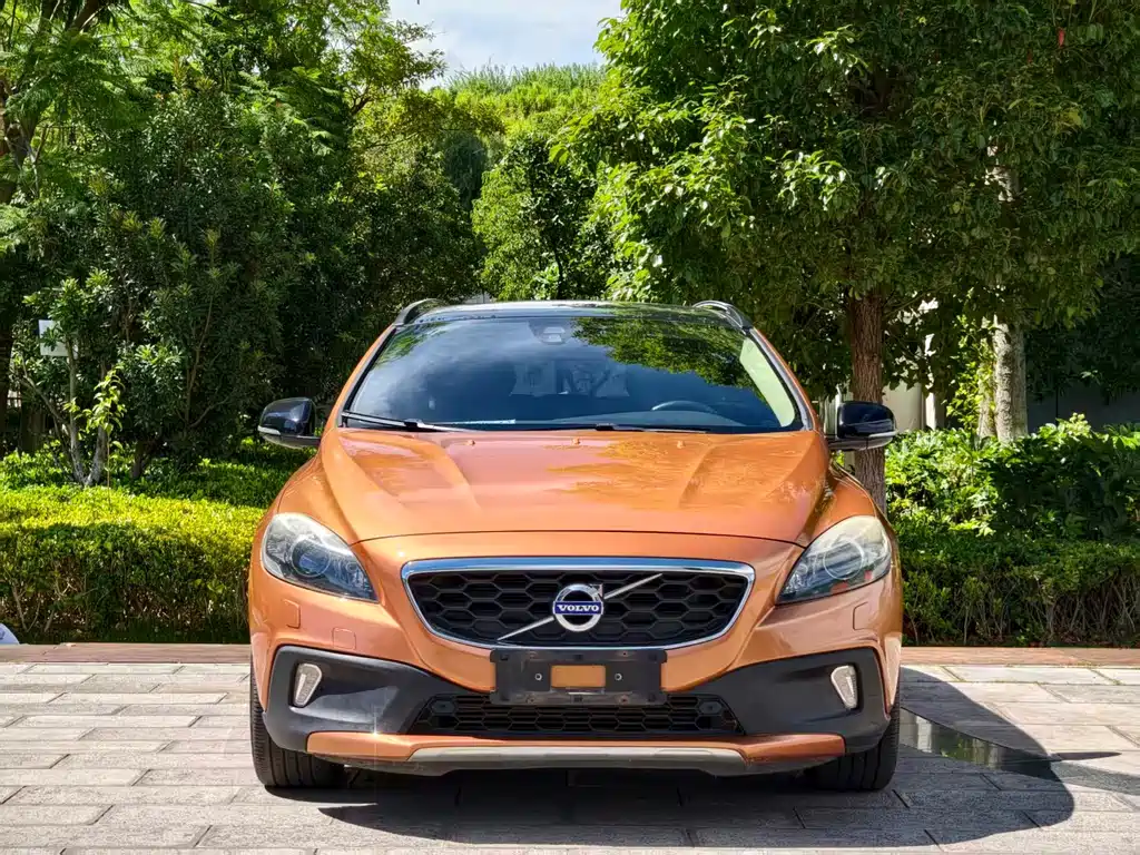 Volvo V40 — миниатюра 2