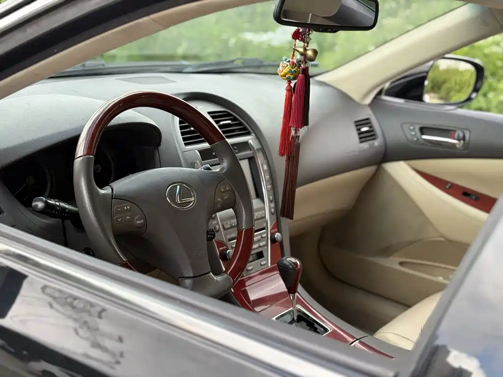 Lexus ES — миниатюра 2